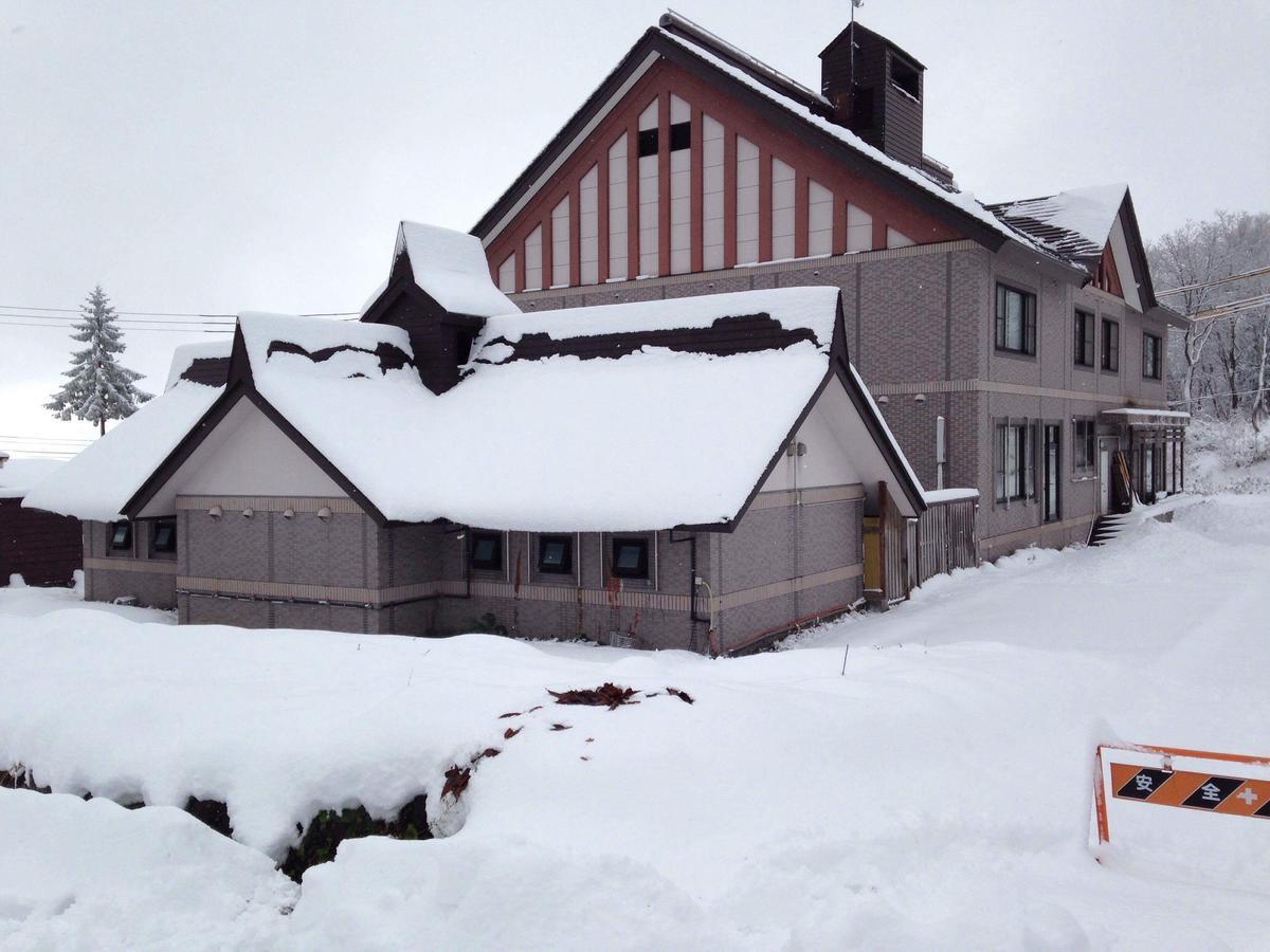 Refre Hotel Мёко Экстерьер фото